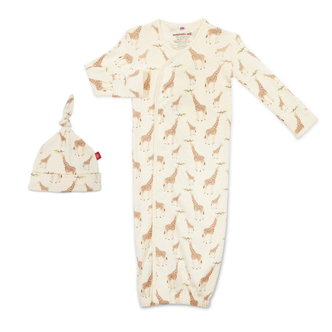 Cream Jolie Giraffe organic cotton magnetic cozy sleeper gown + hat set