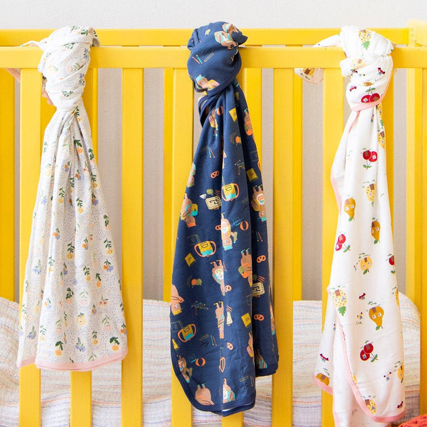 first class organic cotton swaddle-Magnetic Me