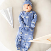 the balmoral of the story organic cotton magnetic cozy sleeper gown + hat set
